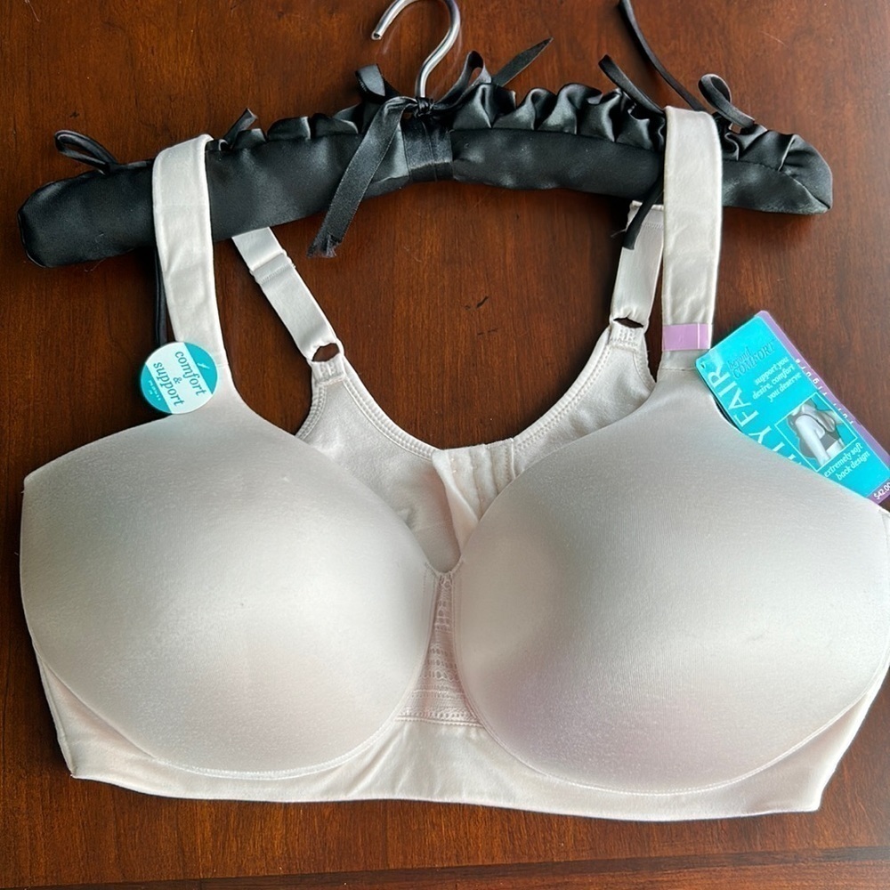 48D vanity Fair bra full figure soft 4 hook &eye closure nude color no wires bra
